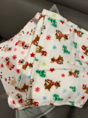 NWOT Set of 2 Kids Holiday Rudolph Red-Nosed Reindeer Fleece Blanket